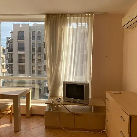 Balkan Breeze 15 Апартамент *